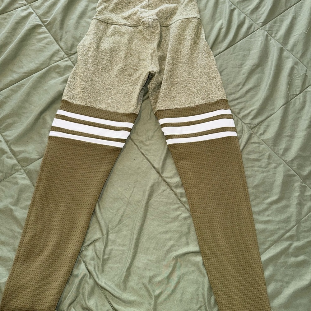 Bombshell Sportswear Green and Gray Leggings Athletic Fit